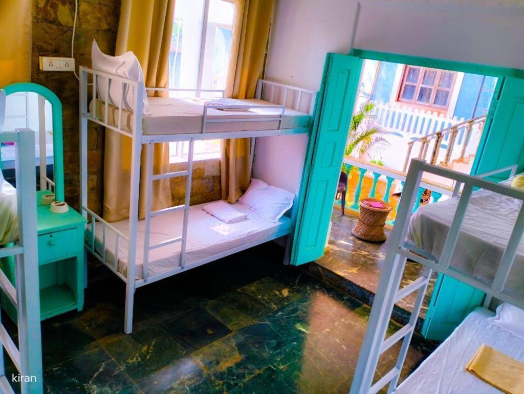 Turquoiise House Hotel Morjim Ngoại thất bức ảnh
